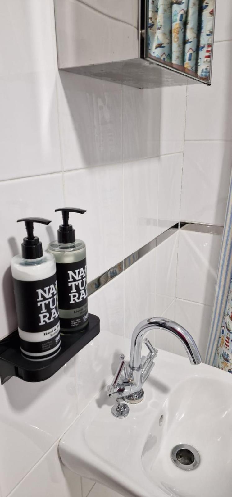 Lilyrose Hotel Whitby Ngoại thất bức ảnh