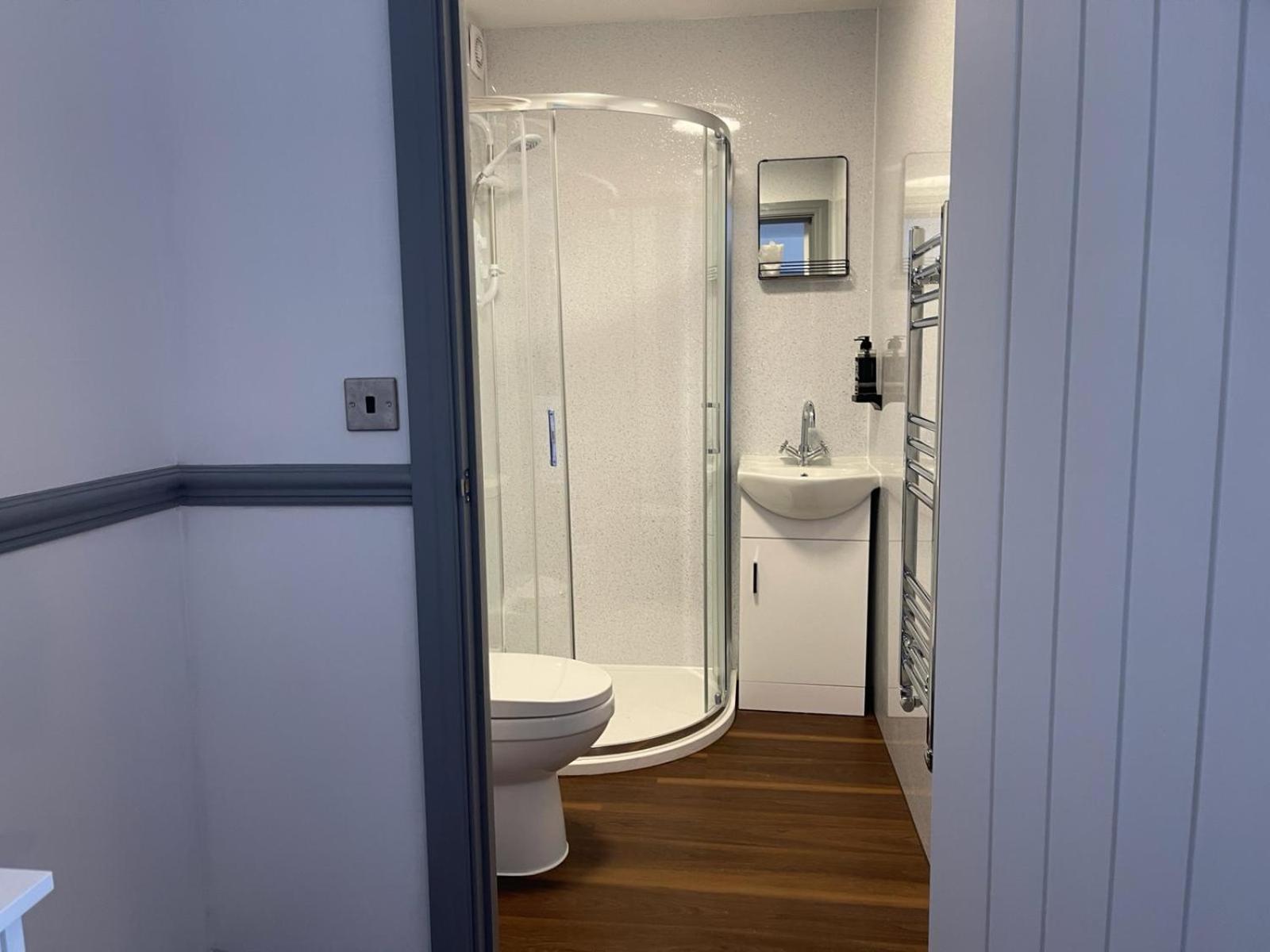 Lilyrose Hotel Whitby Ngoại thất bức ảnh