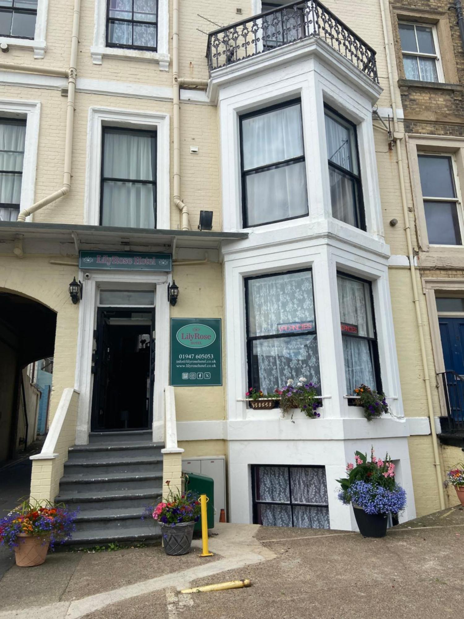 Lilyrose Hotel Whitby Ngoại thất bức ảnh
