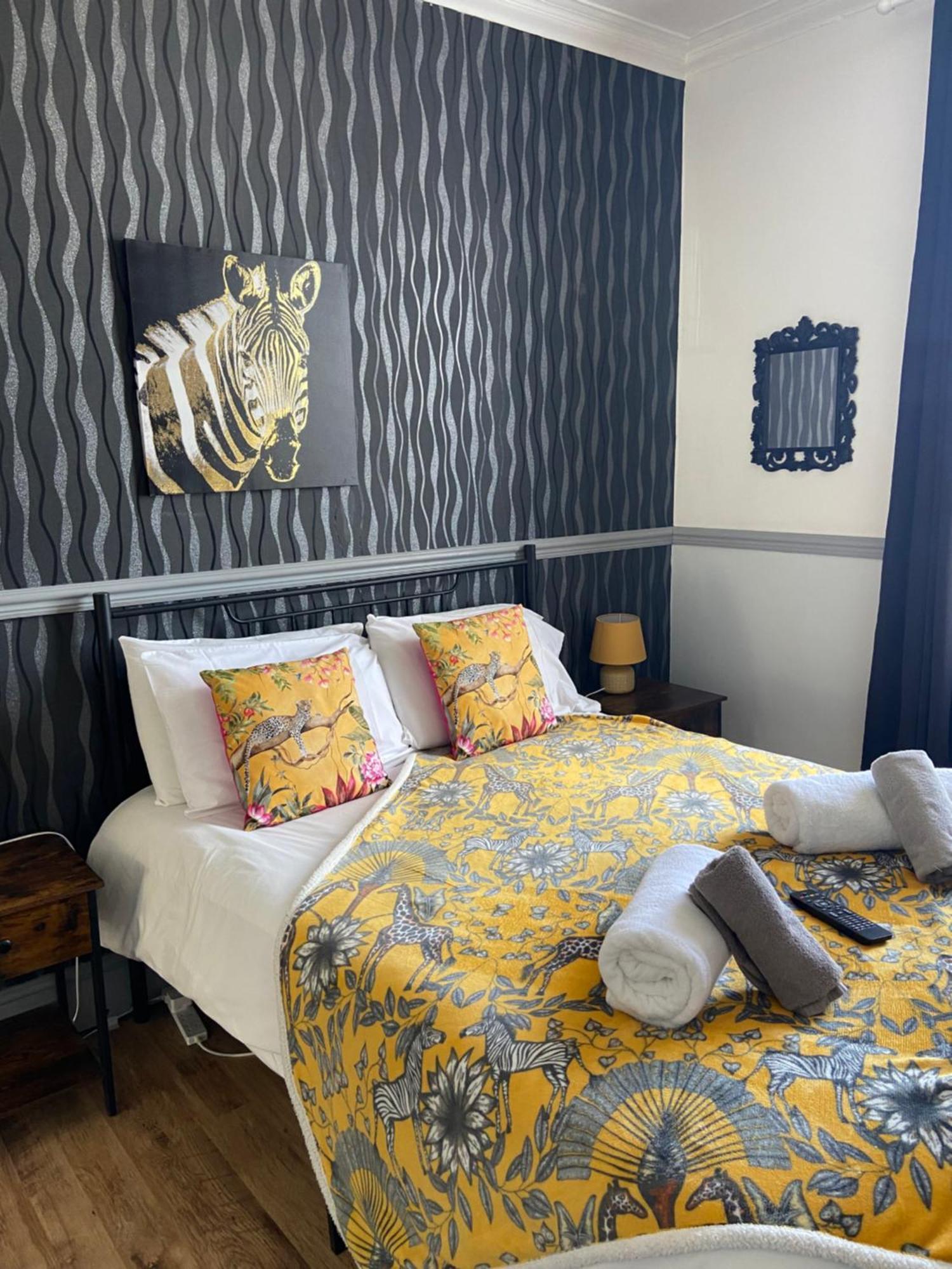 Lilyrose Hotel Whitby Ngoại thất bức ảnh